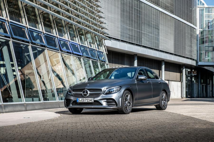  Mercedes-Benz C300 de AMG Line (W205) 2018 года  (WW) (фото 1 из 22)
